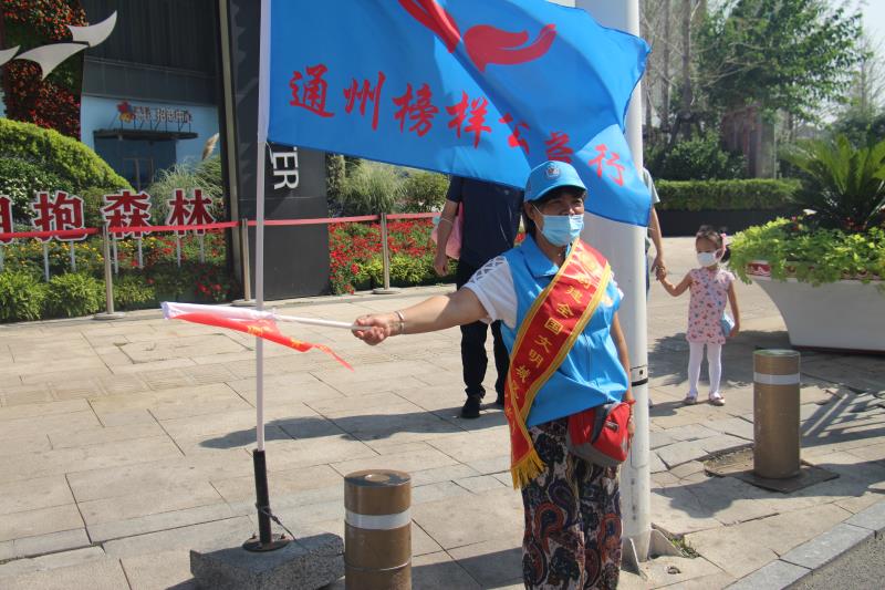 <strong>干丰满美女骚穴视频</strong>